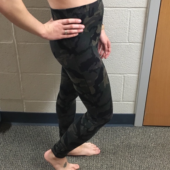 Camo high waisted leggings