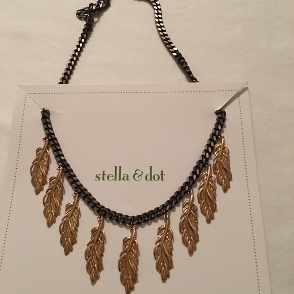 Stella & Dot Secret Garden Necklace