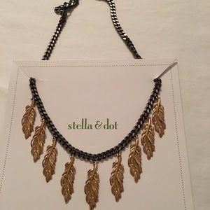 Stella & Dot Secret Garden Necklace