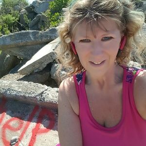 Meet your Posher, Christine