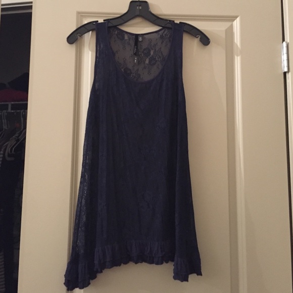 Navy lace tank top - Picture 2 of 4