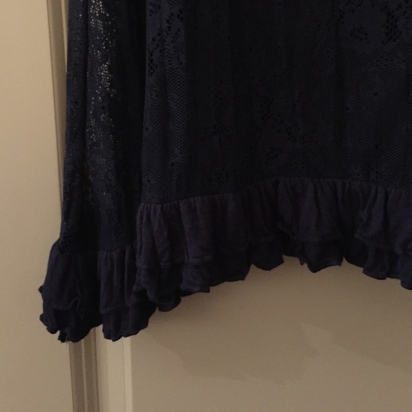 Navy lace tank top - Picture 3 of 4