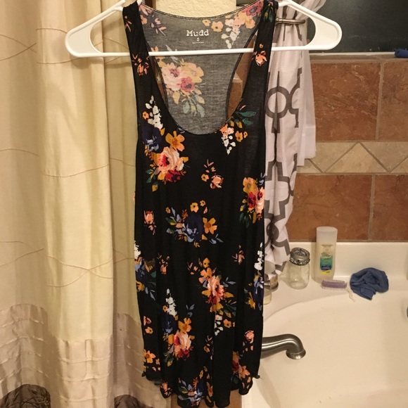 Floral tank