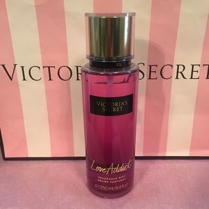 VS Love Addict Fragrance Mist