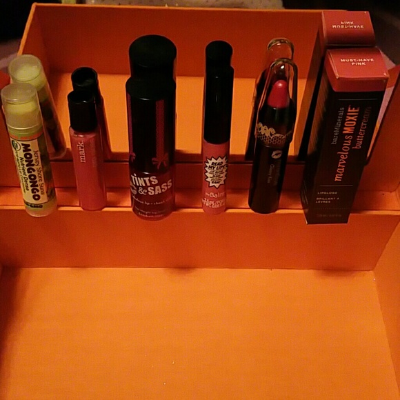 SOLD ON M Lip sample set! - Picture 4 of 4