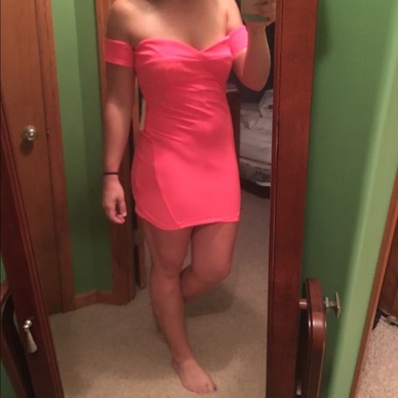 Hot Pink Bodycon Dress - Picture 4 of 4