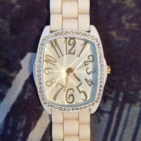 White rhinestone detailed watch