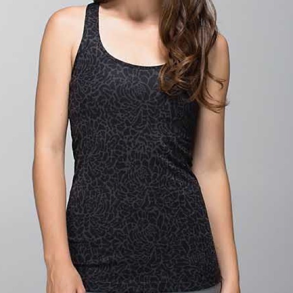 Lululemon size 6 petal camo cool racerback tank