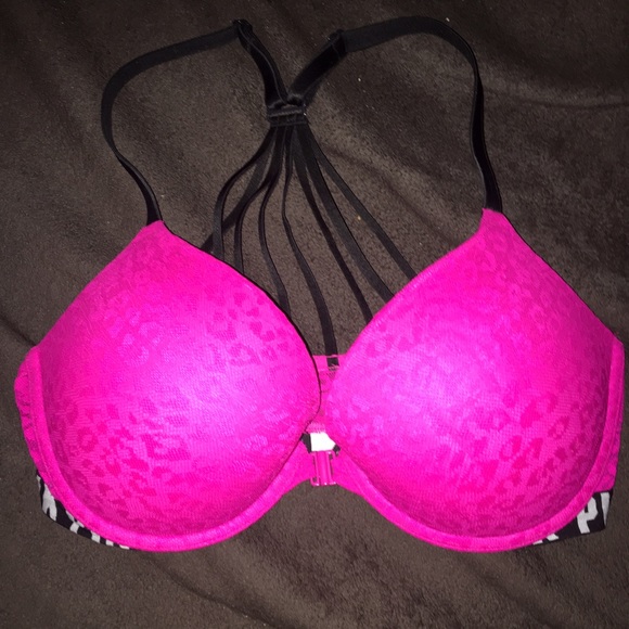 VS pink bra