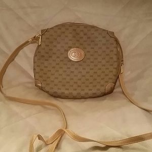 "Sale" Vintage Gucci crossbody/shoulder bag