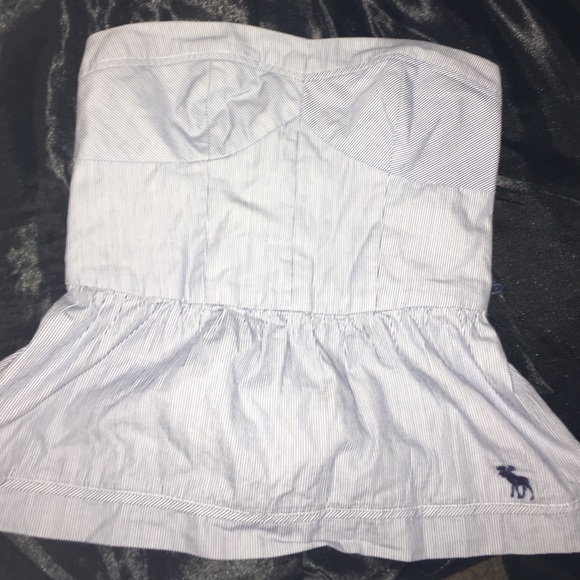 Cute strapless shirt