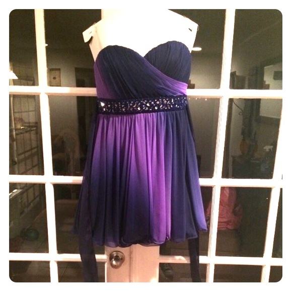 Dress - Picture 1 of 1