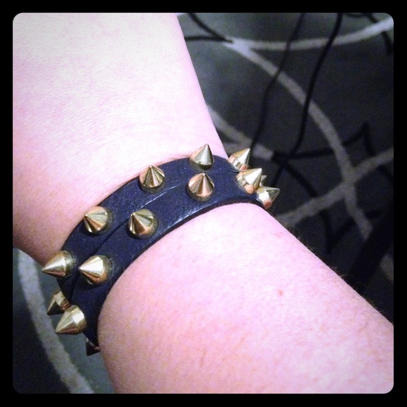 Spike bracelet