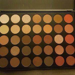 Morphe 35O eyeshadow pallette