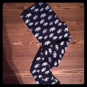 Black elephant leggings 🐘