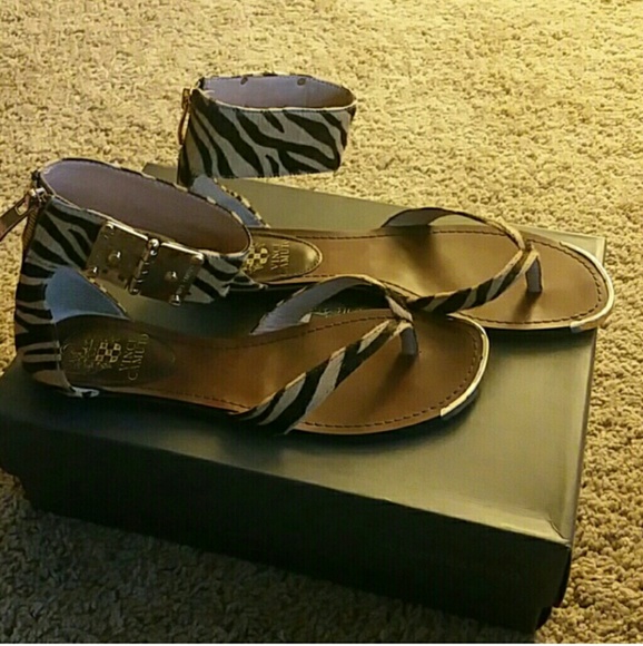 ** Final Price**Camuto Flats with ankle strap - Picture 1 of 4