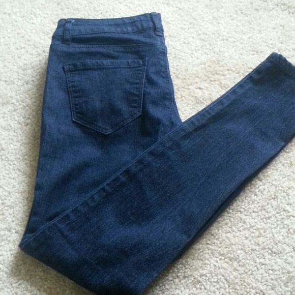 Forever 21 skinny leg jeans dark wash