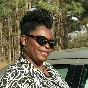 Meet your Posher, Debra