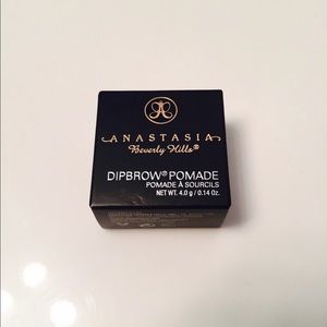 Anastasia Beverly Hills- Dipbrow Pomade