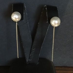 Luxurious 18k white gold plated pearl tassel