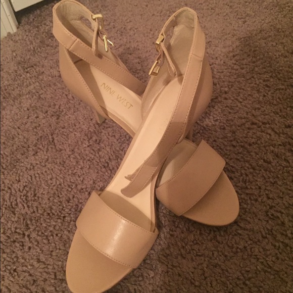 Nude heel Nine West