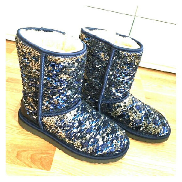?UGG Sequin faux fur boots?