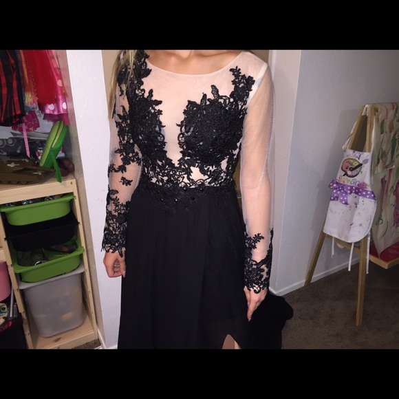 Stunning Sexy Black Prom Dress - Picture 3 of 3