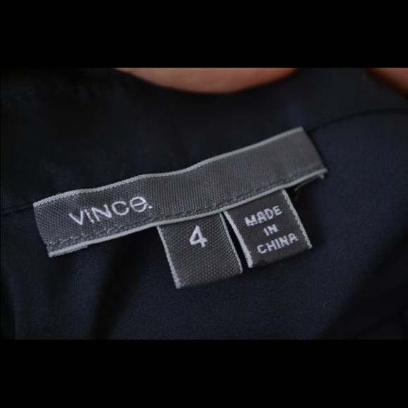 ❌SOLD❌Vince layered poplin/silk  buttondown - Picture 4 of 4