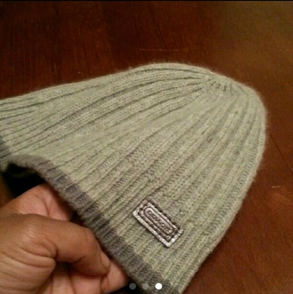 Coach hat & glove bundle - Picture 3 of 3