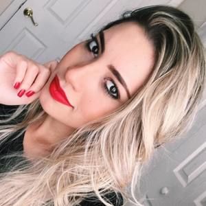 Meet your Posher, Manuela