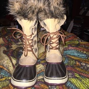 Women's Sorel's Joan of Artic fur winter boots 10