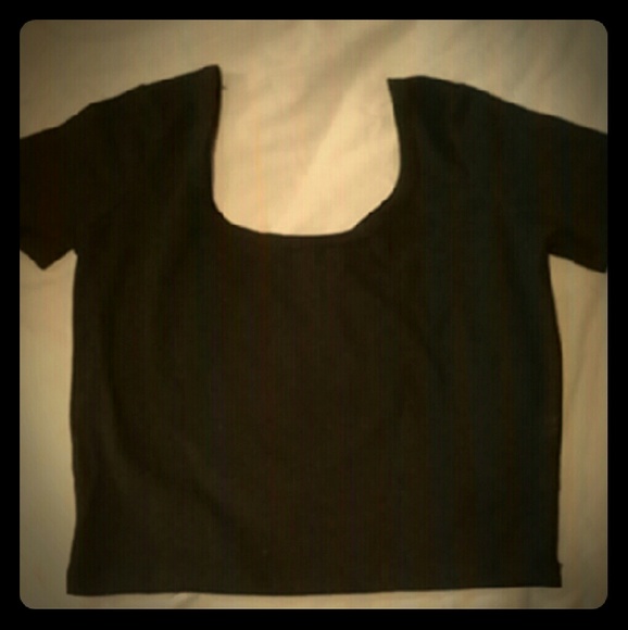 📌SOLD📌Free w/purchase Forever 21 Black Crop Top