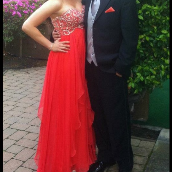 Red Sherri hill prom dress