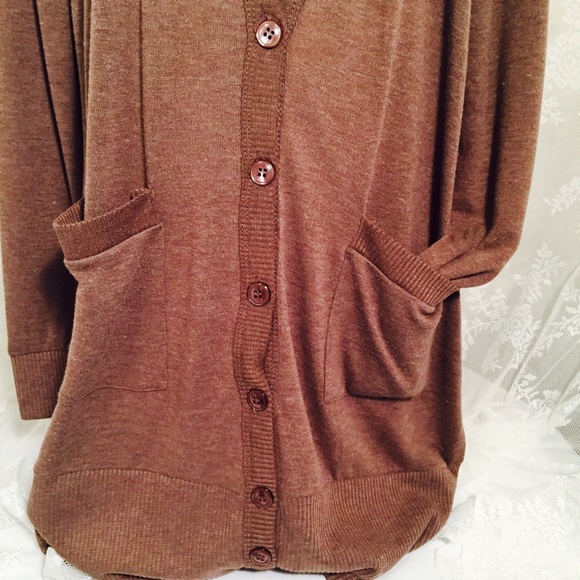 Beautiful long brown sweater. - Picture 2 of 4