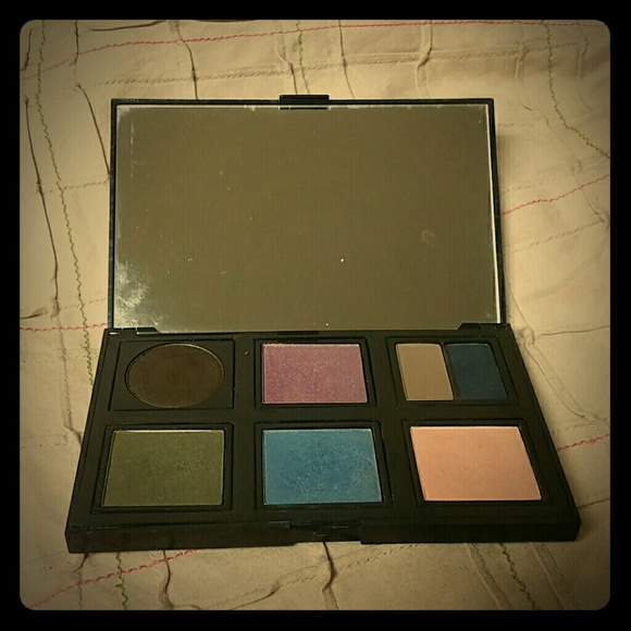 🌺SALE 🌺Laura Mercier Custom Palette with Shadows
