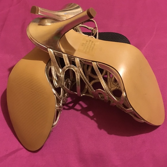 Sandals - Picture 2 of 3