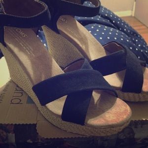 TOMS sandal wedges