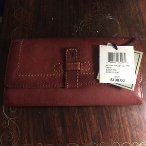 FRYE ARTISAN WALLET IN BURNT RED