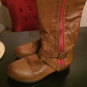 8.5 brown zip boots