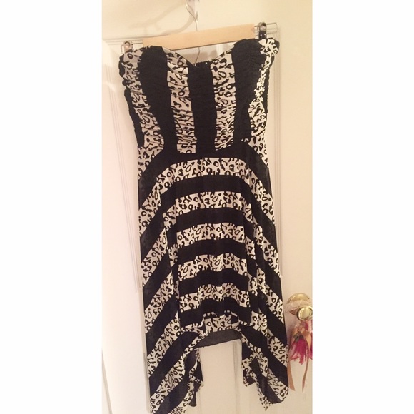 Urban Outfitters Strapless Patterned Dress