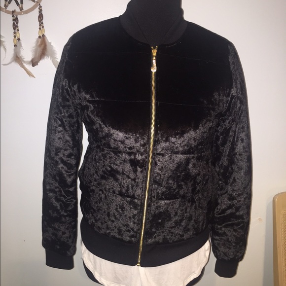 💗Juicy Couture velvet bomber jacket