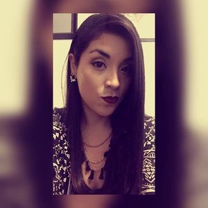 Meet your Posher, Beatriz