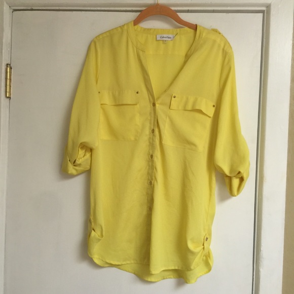 Calvin Klein size M camp shirt with gold buttons!