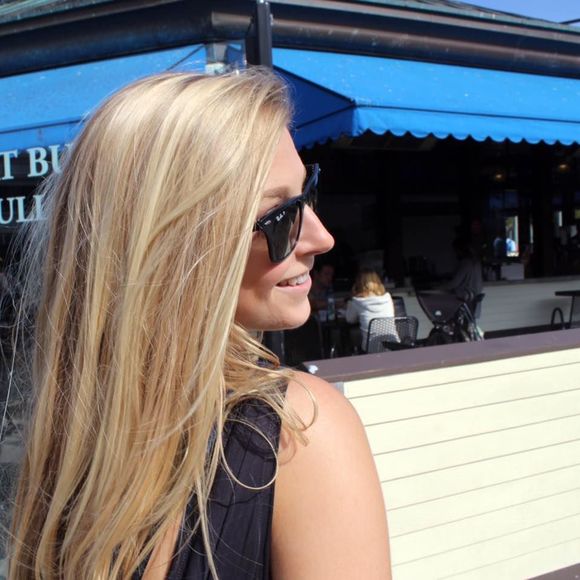 Meet your Posher, Ally