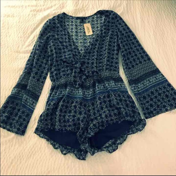 ❌SOLD❌Boho hippie blue and white romper