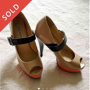 Steve Madden Platform Pumps