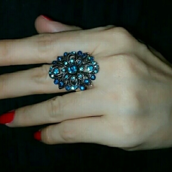 SALE!!! Retro Design Blue Stone Ring - Picture 2 of 4
