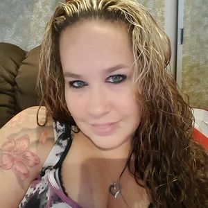 Meet your Posher, Lorrie