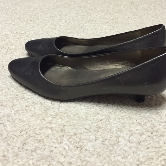 Pewter metallic kitten heel pumps
