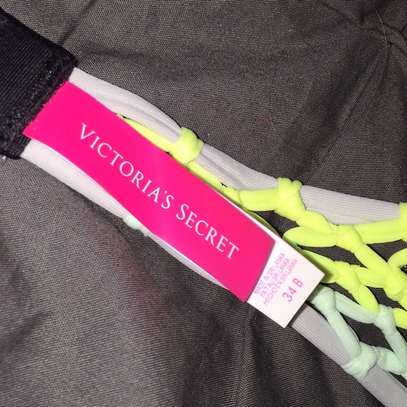 Victoria's Secret Black Bandeau Bikini Top - Picture 4 of 4